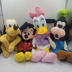 The Disney Store Mini Bean Bag Plush Mickey , Goofy , Pluto And Daisy Lot Of 4