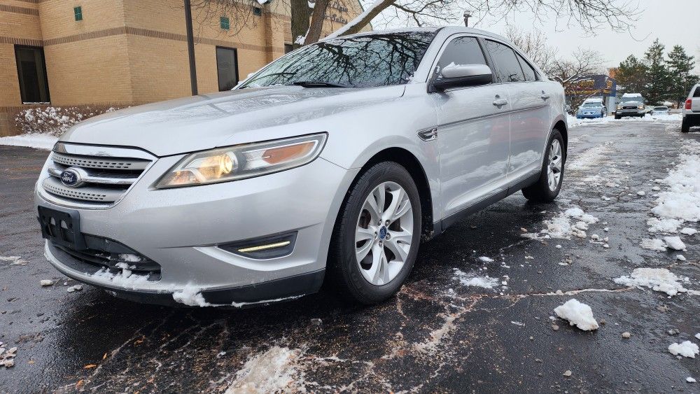 2010 Ford Taurus