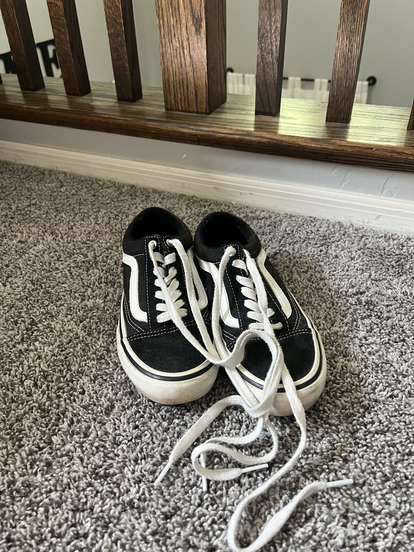 WOMENS VANS SHOES size 5.5