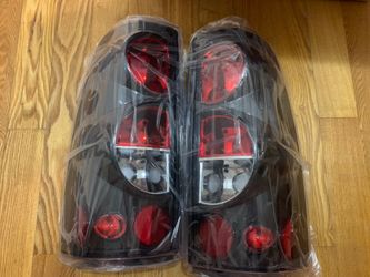 1(contact info removed) Chevy Silverado 1(contact info removed) 3500 TAILLIGHTS 