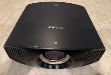 Sony VPL-VW665ES Native 4K Home Theater Projector