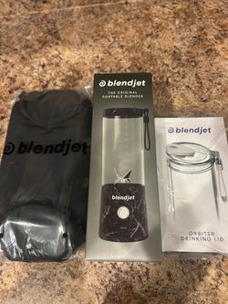 Portable blender set