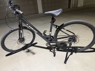 Trek Verve 2 Disc Lowstep (Gen 4) bike