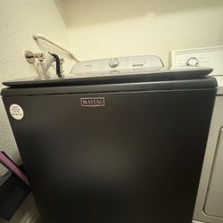 Maytag 4.7 cu. ft. 28 Inch Top Load Washer (need Gone) 
