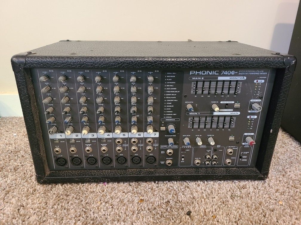 PHONIC 740 PLUS Powered 7 Channel Mixer 2x220W