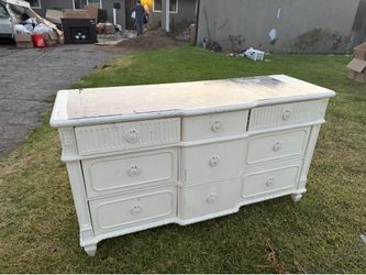 Dresser (very heavy)