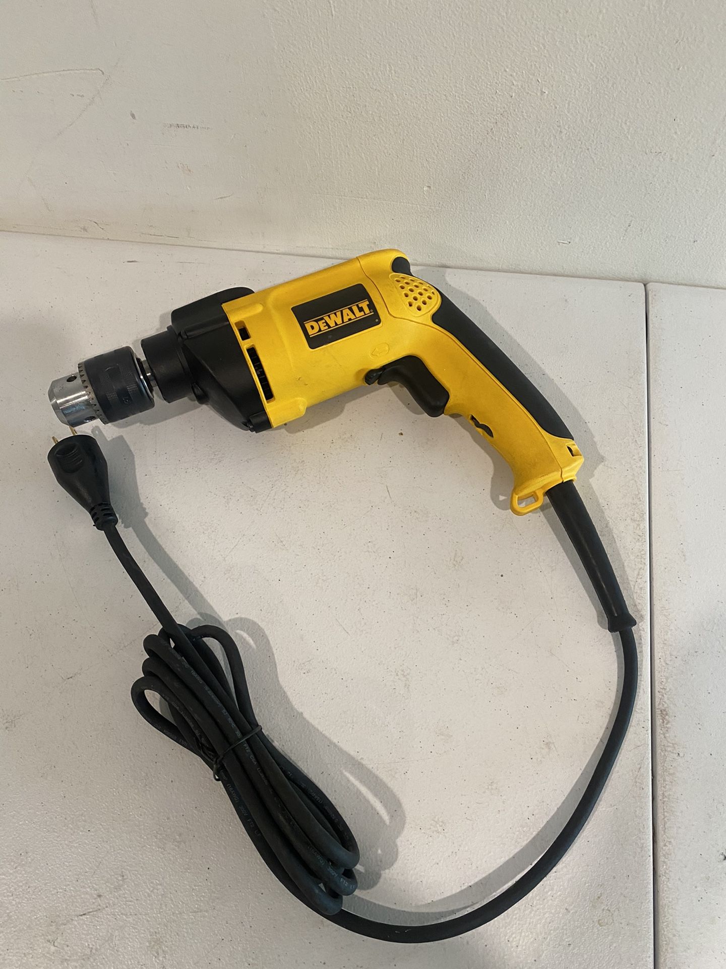 DEWALT 7.8 Amp Corded 1/2 in. Variable Speed Reversible Hammer Drill