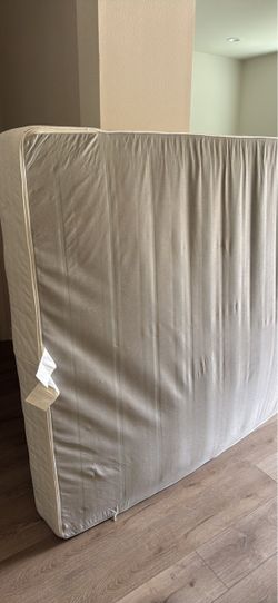 Free queen size Mattress