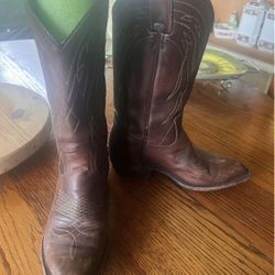 Frye Boots Women’s 7.5