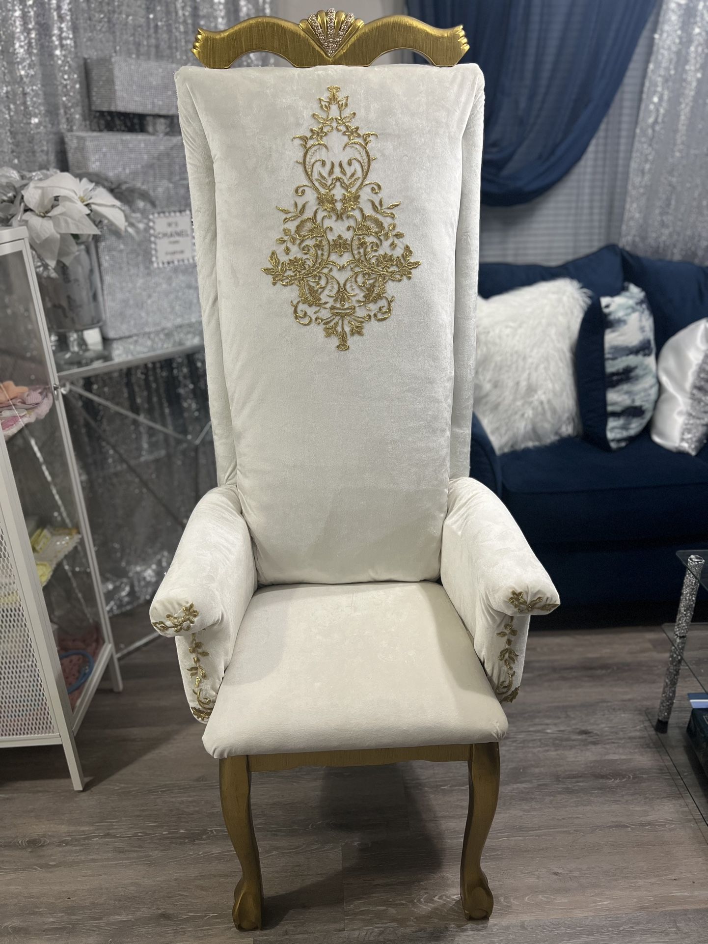 Throne Chair