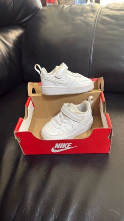 Boys shoes