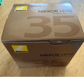 Nikon AF Nikkor f/2 D mint in the box.