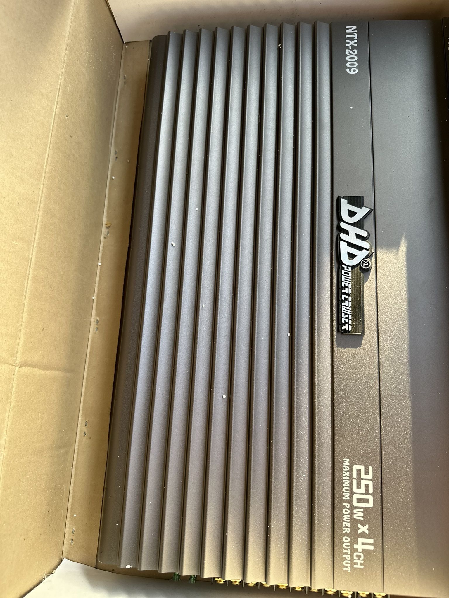 Old School DHD Car Amplifier 