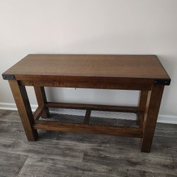 Entry/Console/Table