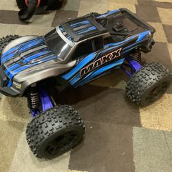 1/10 Scale Traxxas Maxx 