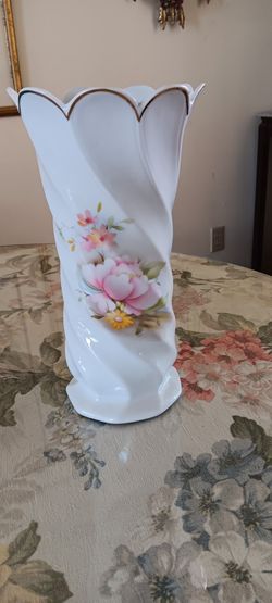 Alba Ceramic Vase