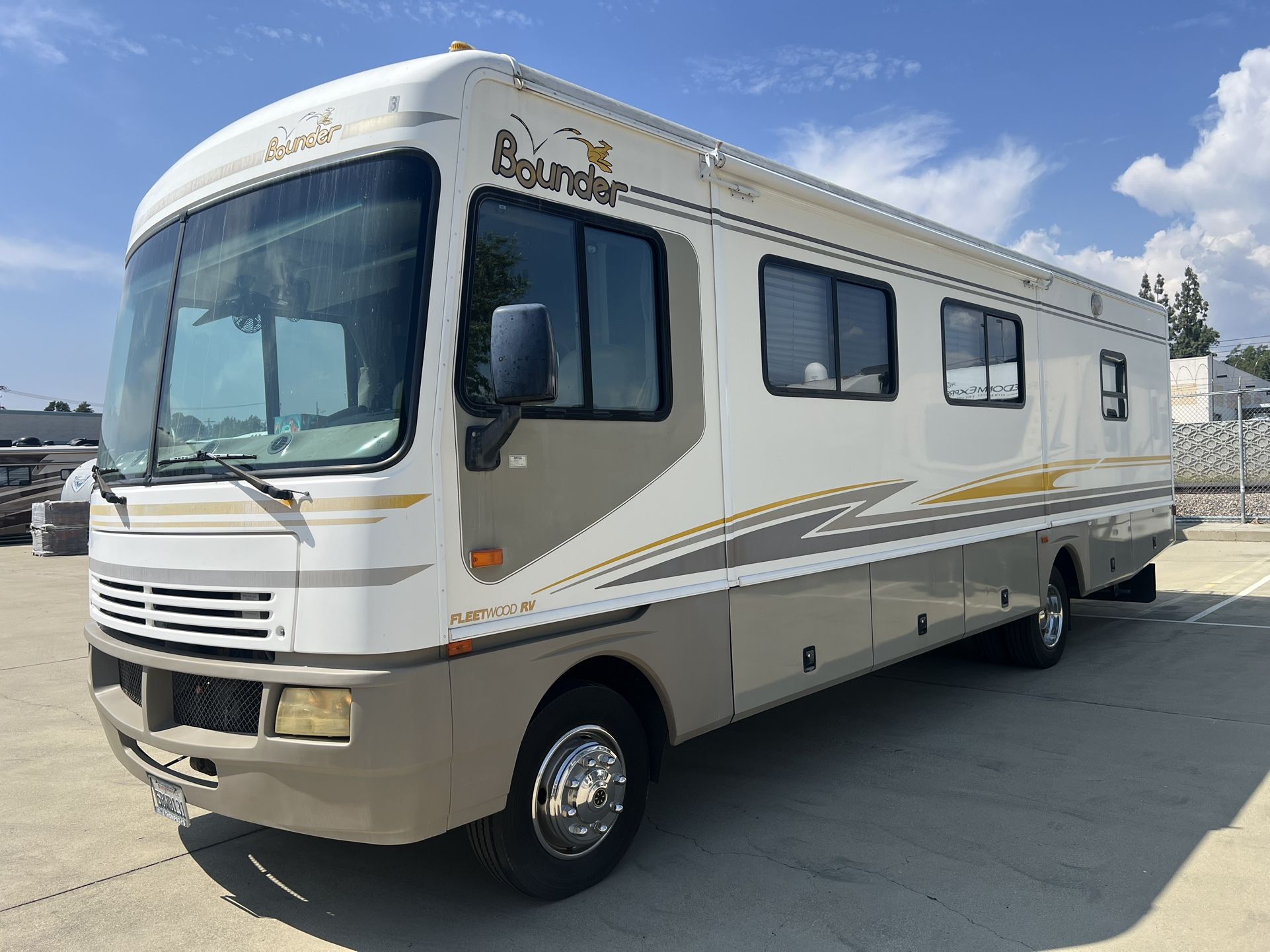 2003 Fleetwood Bounder