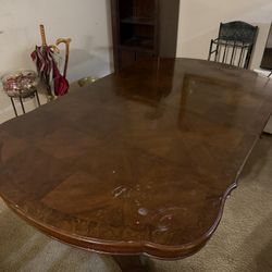 Dining Room Table 