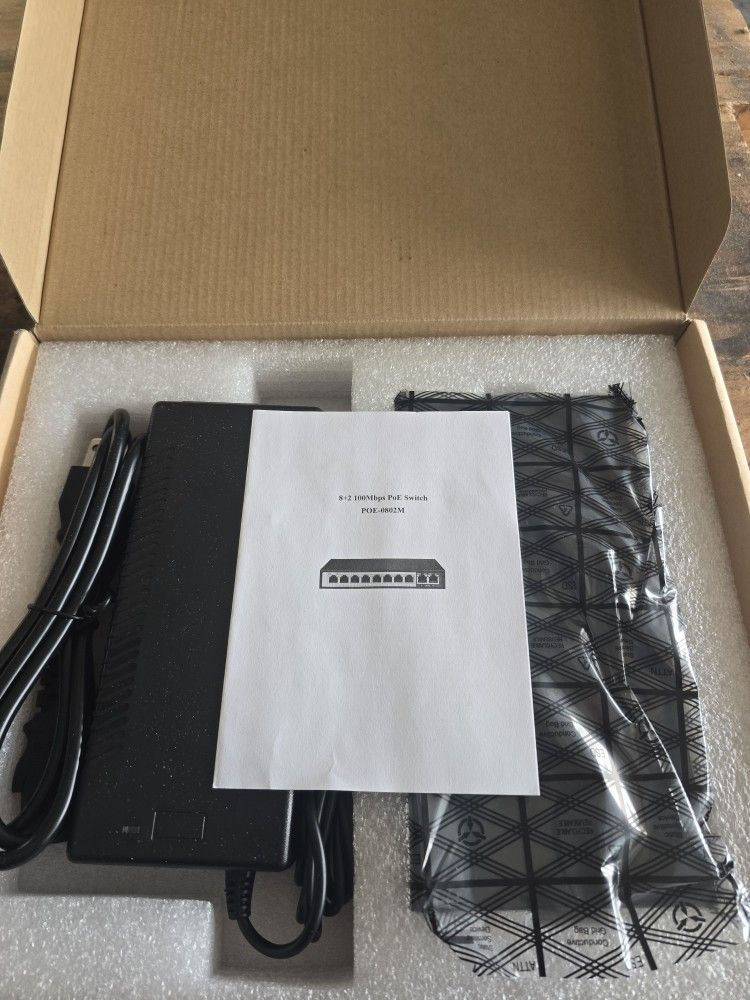 POE 8 + 2 100 Mbps Switch
