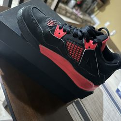 Jordan Retro 4