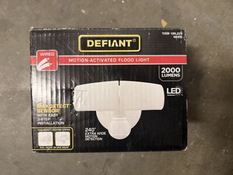 Defiant MaxDetect 240° White Motion Sensor Wired Outdoor 2-Head LED Security Flood Light 2000 Lumens