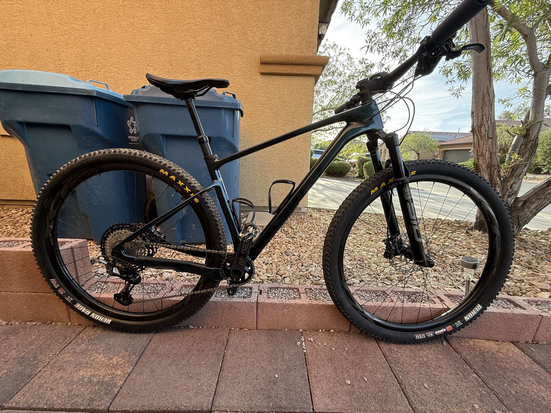 2023 GIANT XTC ADVANCED SL 29 1