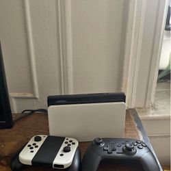 Switch Oled with dock and extra controller