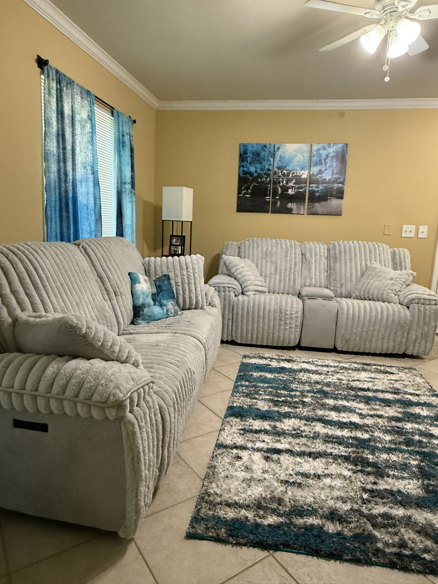 Recliners/sofa