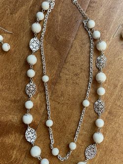 NECKLACE AND EARRINGS
