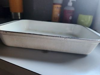 Le Cruset baking pan