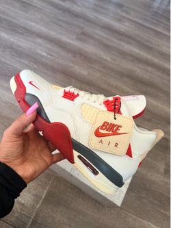 Air Jordan 4 Retro Size 7,7.5,8.5,9,9.5,10,10.5,11,12,13