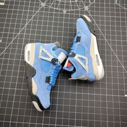 Jordan 4 University Blue 12