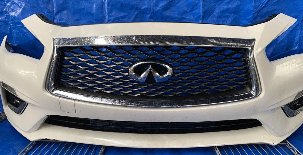 2018 INFINITI Q50 FRONT BUMPER COVER ASSEMBLY WHITE (QAB)