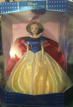 Disney Snow White classic doll collection