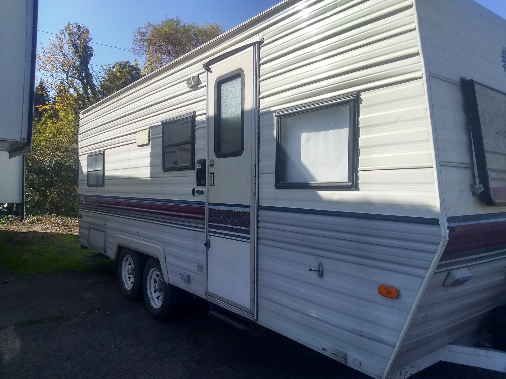 Selling a 1990 22 ft Terry resort travel trailer