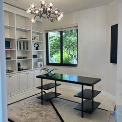 Black Desk
