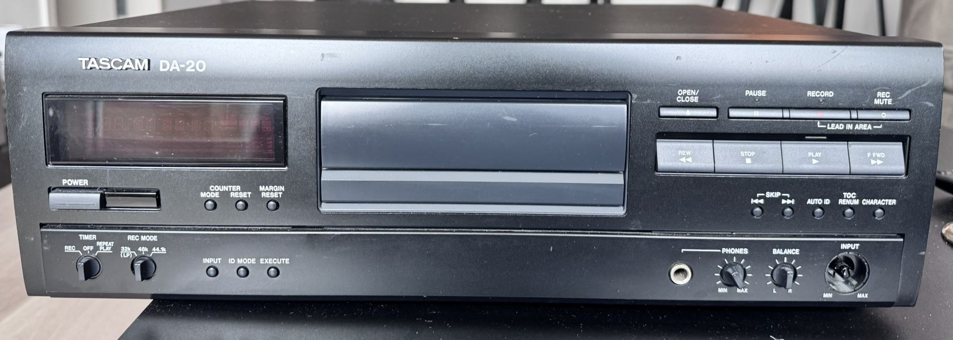 Tascam DA-20 Digital Audio Tape ( DAT) Player/Recorder - No Remote