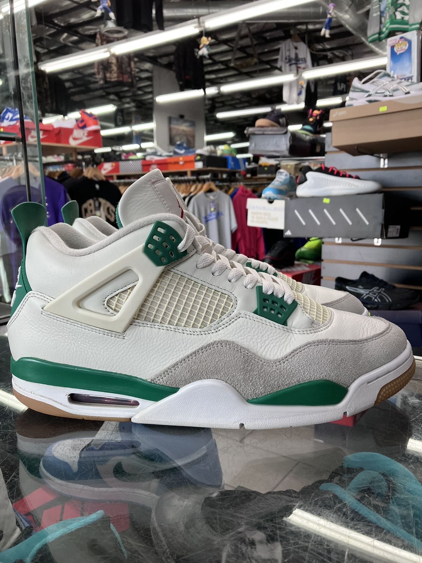 Air Jordan 4 Retro SB Pine Green