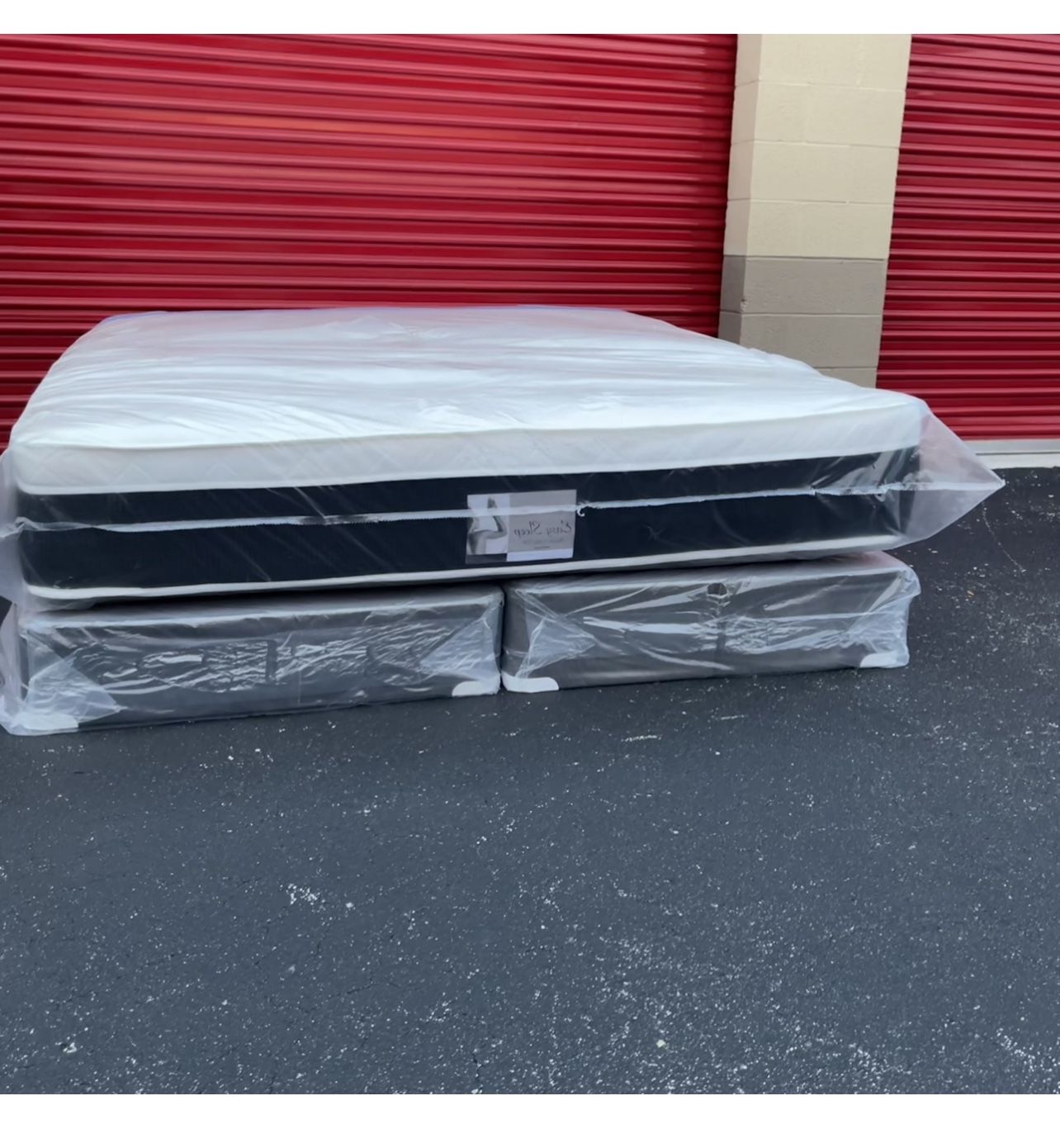 NEW Mattress King Size Plush Pillowtop With Box Spring //...