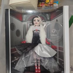 Disney Cruella de Vil Villains Style Series