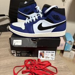 Size 10.5 - Nike Air Jordan 1 Retro Mid SE Deep Royal Blue Men's