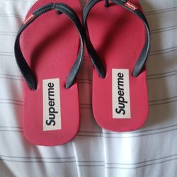 Summer supreme flip flops 