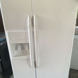 Whirlpool Refrigerator 