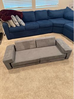 Kids play couch