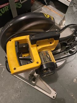 Dewalt 12 inch compound miter saw