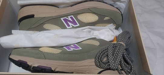 NB 993 shoes