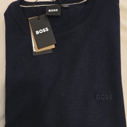 Brand New Hugo Boss Navy Knit Crew Neck Long Sleeves Sweater. Size Medium