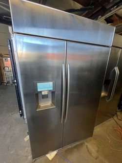Samsung 48” Smart Fridge 