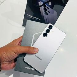New Sealed Samsung Galaxy S25 128gb  Unlocked, FREE Smartwach/ Headphones. Pay $1 Today Rest in payments. NO CREDIT NEEDED FINANCING