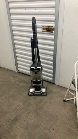 40 $ Shark vacuum